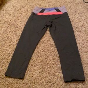 Calvin Klein Capri workout leggings